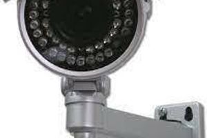 ІЧ-відеокамера або камера з інфрачервоним підсвічуванням